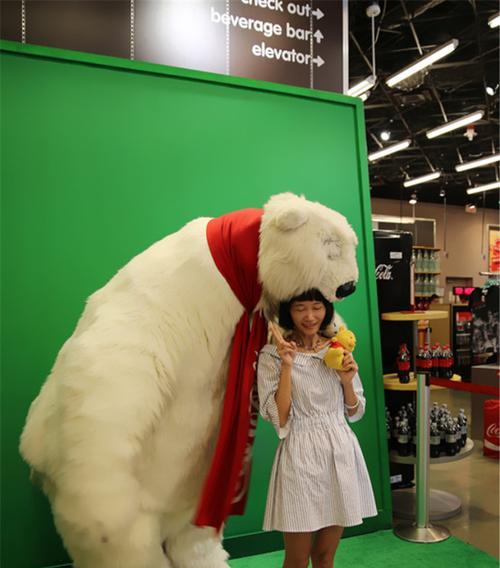 让你的大白熊成为温顺的宠物——不咬人训练方法（让你的大白熊成为家中最可爱的宝贝，掌握这些方法让它不再咬人）