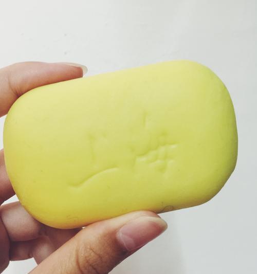 猫咪洗澡（宠物猫咪使用硫磺皂洗澡的注意事项和效果）