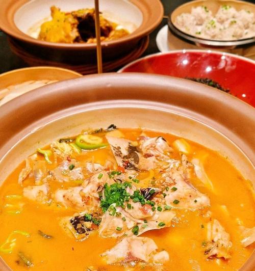 食味楼鱼汤泡饭的制作方法是什么？