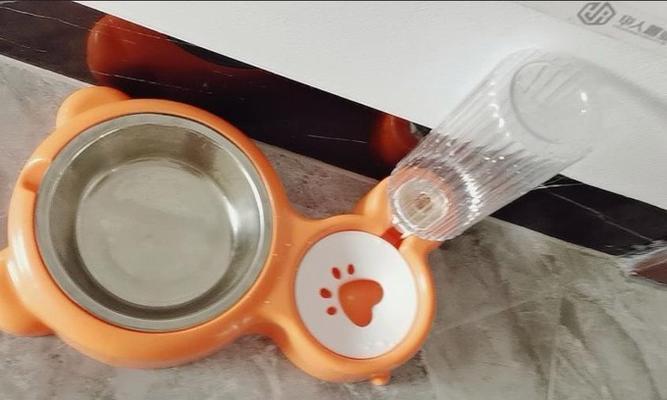 猫粮盆水盖子怎么放进去？正确安装猫粮盆水盖的方法是什么？