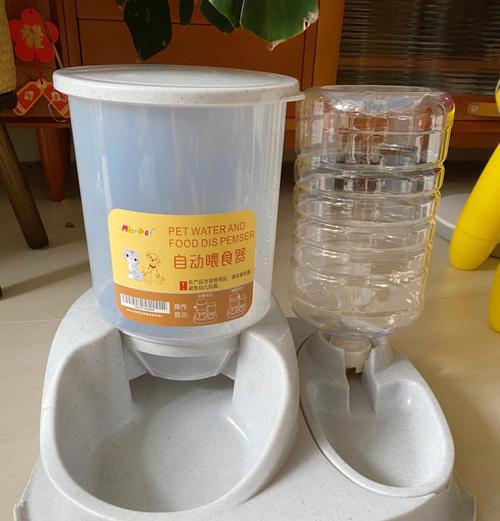 如何自制猫粮喂食器？有哪些创意设计？