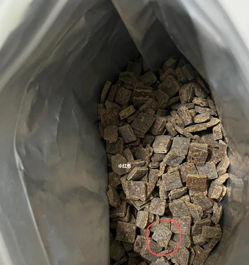 猫粮发霉有哪些迹象？如何判断猫粮是否变质？