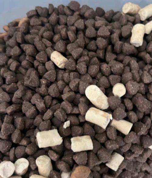 猫粮用沙子做的是什么食物？猫粮中沙子的作用是什么？