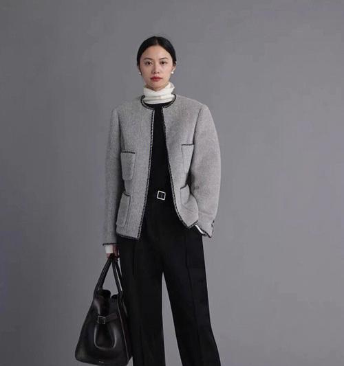 灰色羊驼大衣如何搭配裤子？搭配什么颜色的裤子最合适？